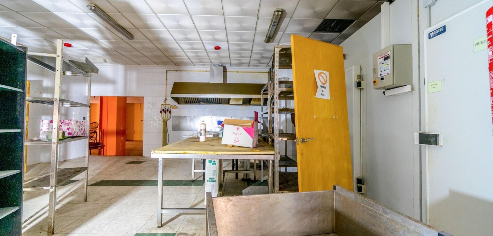 Commercial for Sale in Torrevieja, Alicante