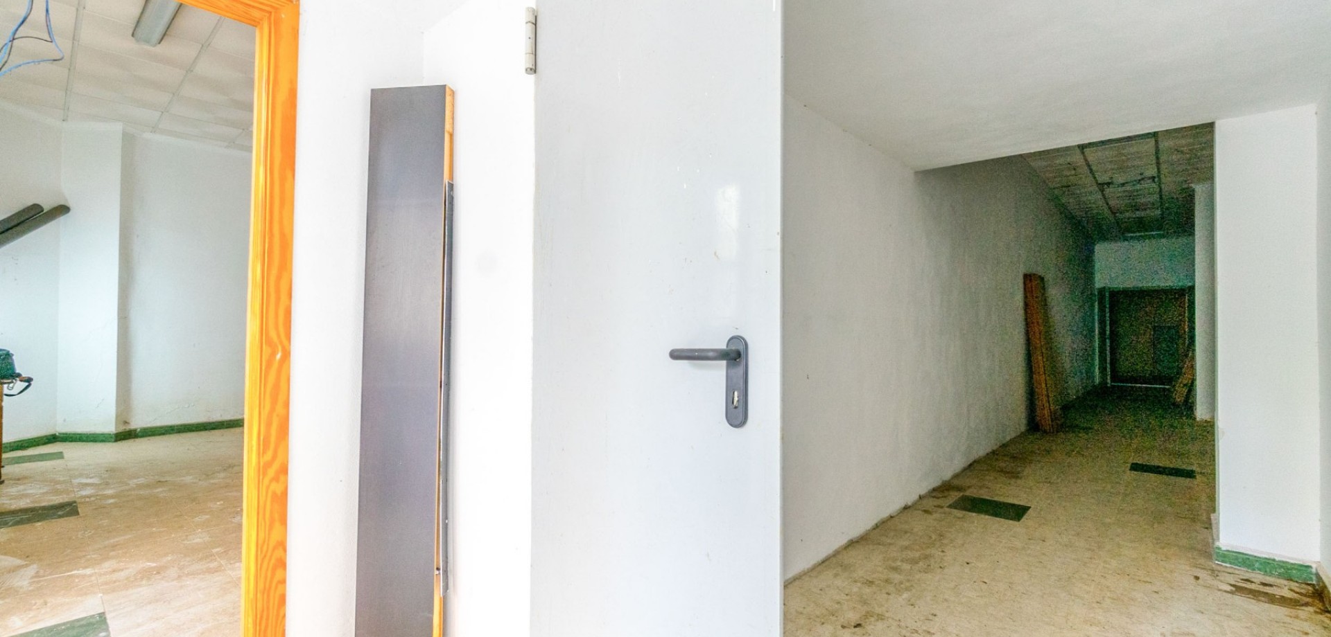 Commercial for Sale in Torrevieja, Alicante