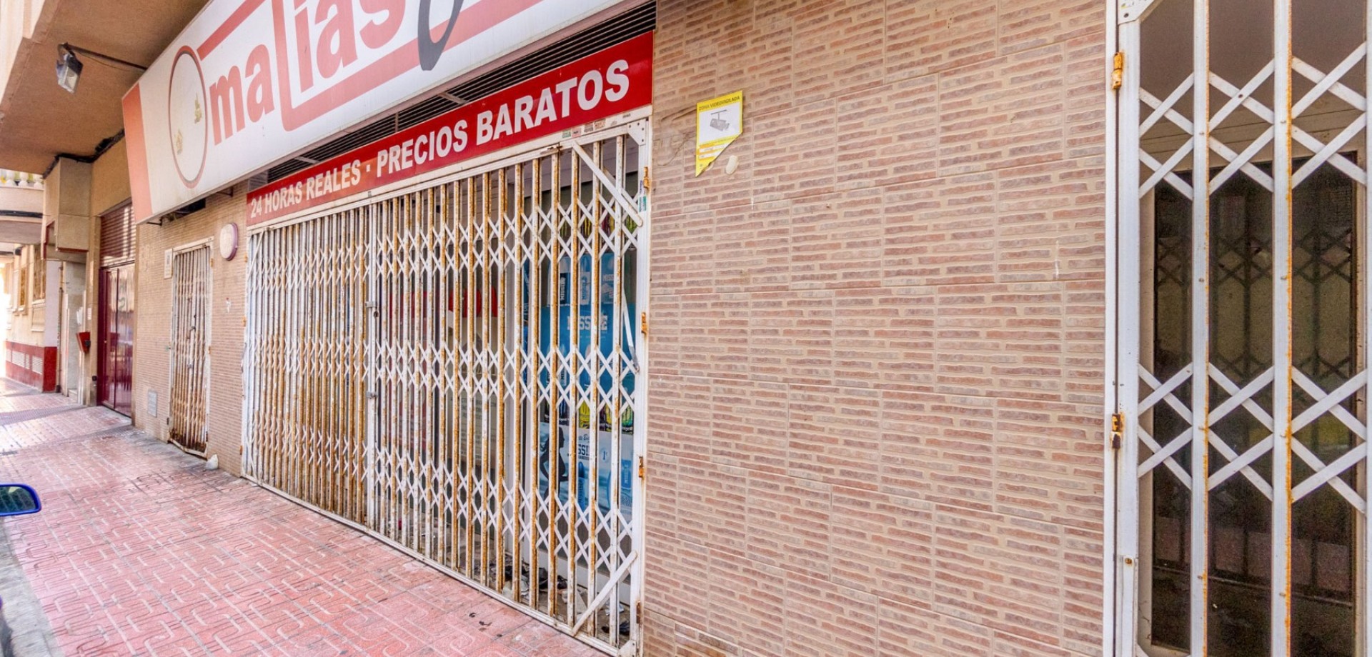 Commercial for Sale in Torrevieja, Alicante