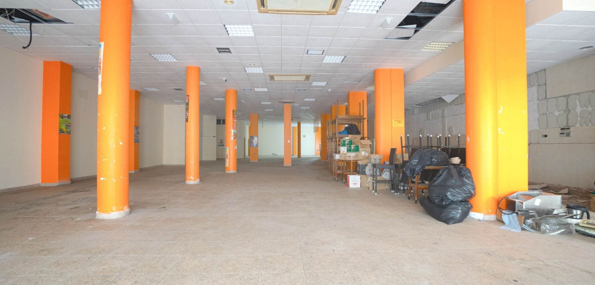 Commercial for Sale in Torrevieja, Alicante