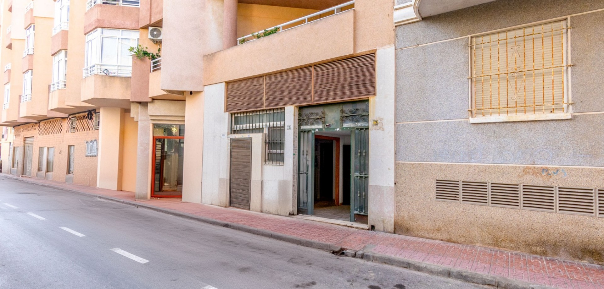 Commercial for Sale in Torrevieja, Alicante
