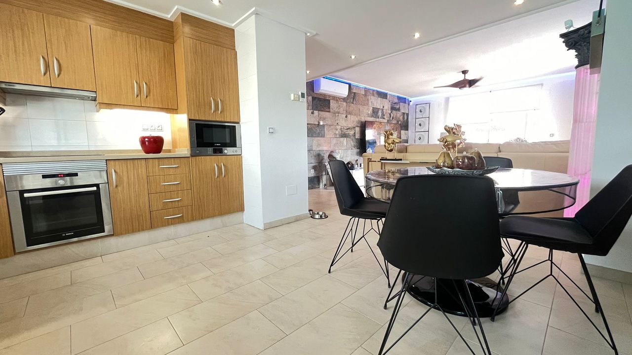 Apartment for Sale in Los Dolses, Alicante