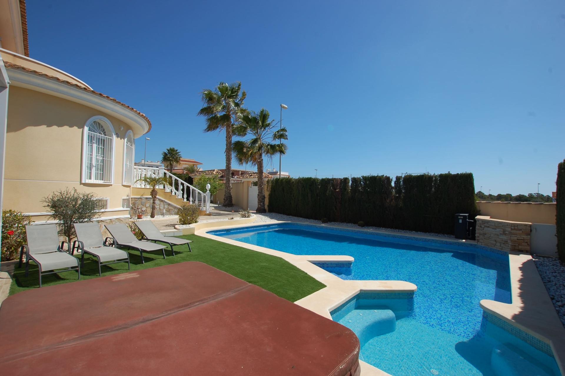 Villa for Sale in Ciudad Quesada, Alicante