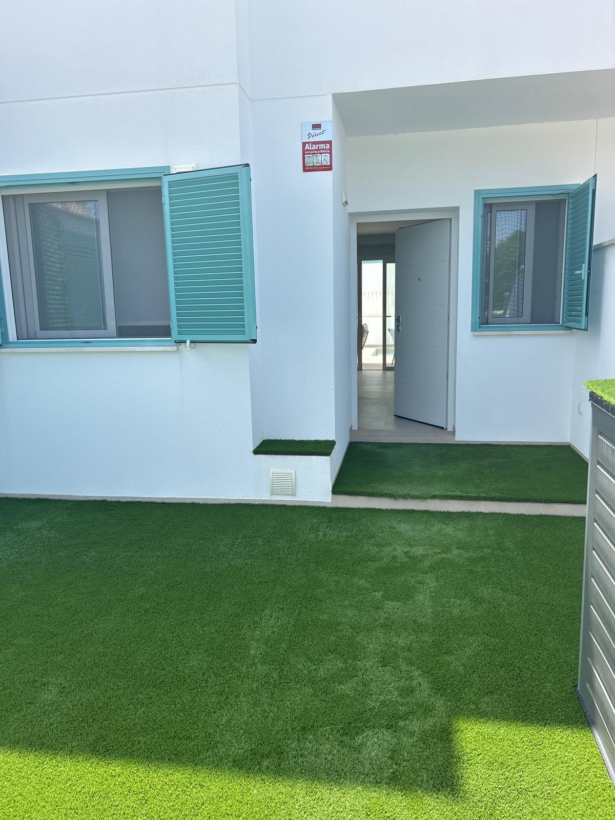 Bungalow for Sale in Pilar de La Horadada, Alicante