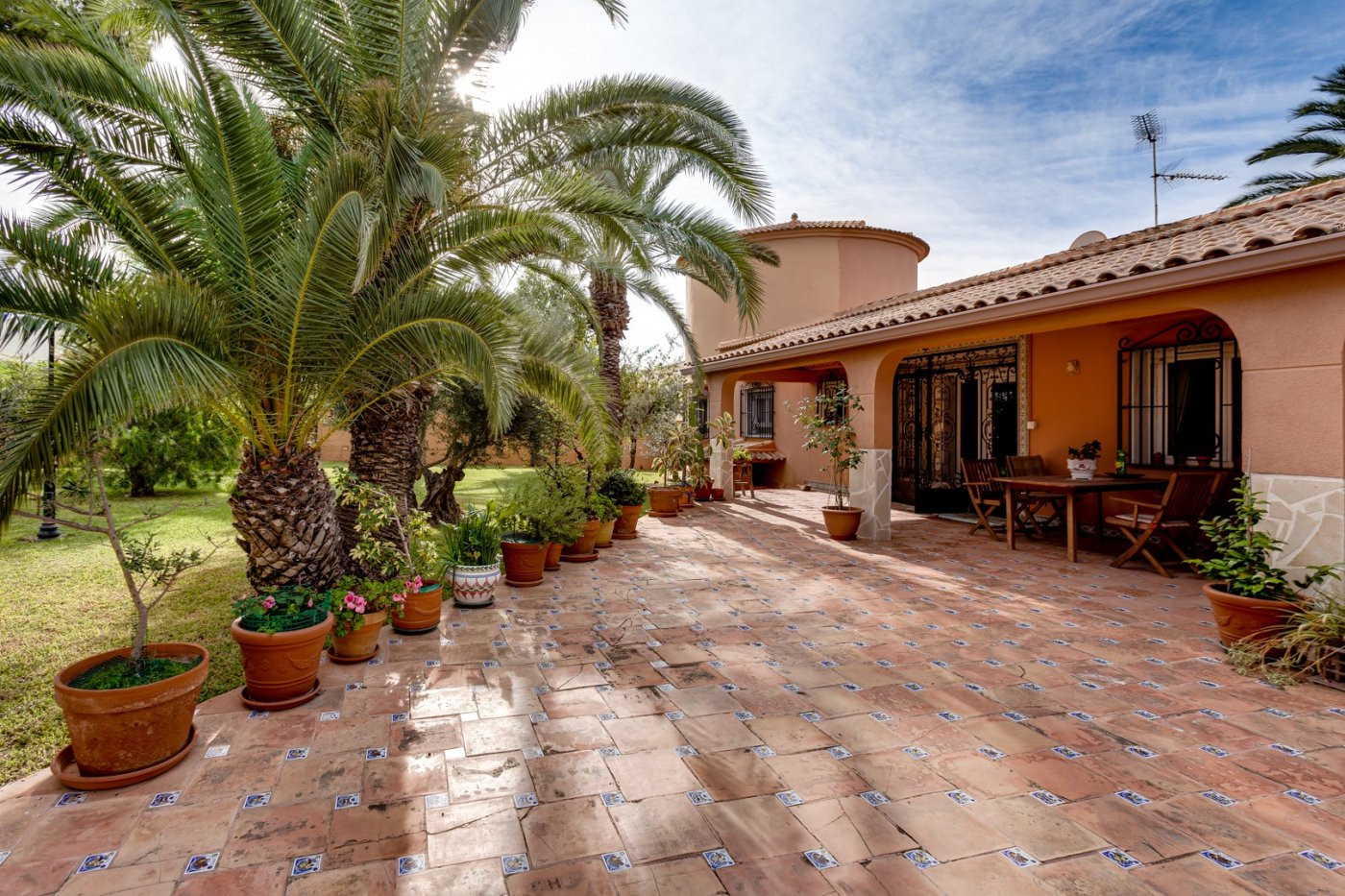 Villa for Sale in Torrevieja, Alicante