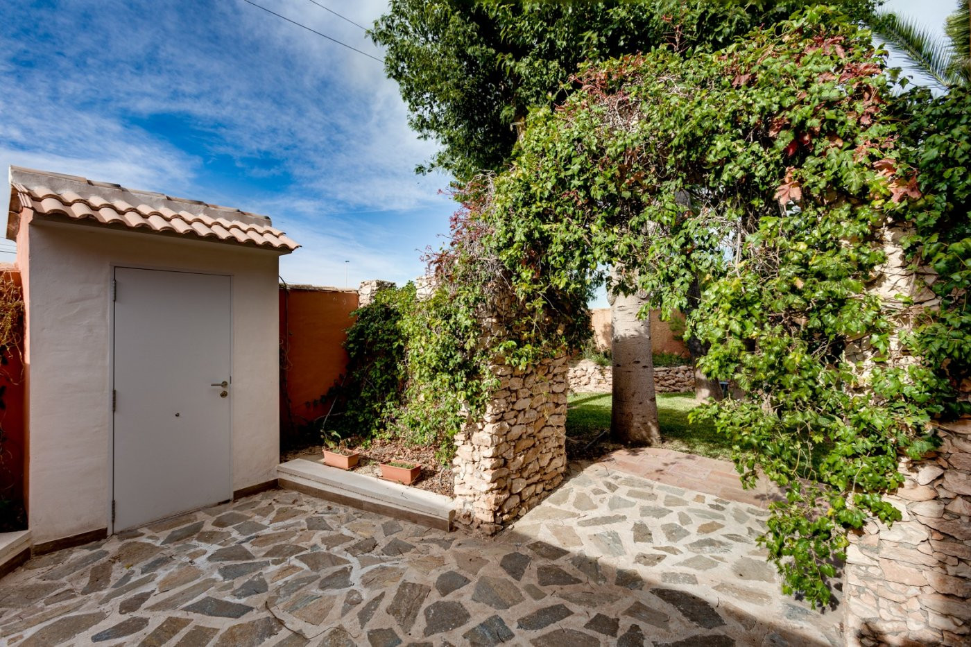 Villa for Sale in Torrevieja, Alicante
