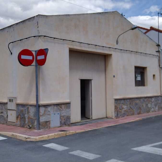 Commercial for Sale in Daya Vieja, Alicante