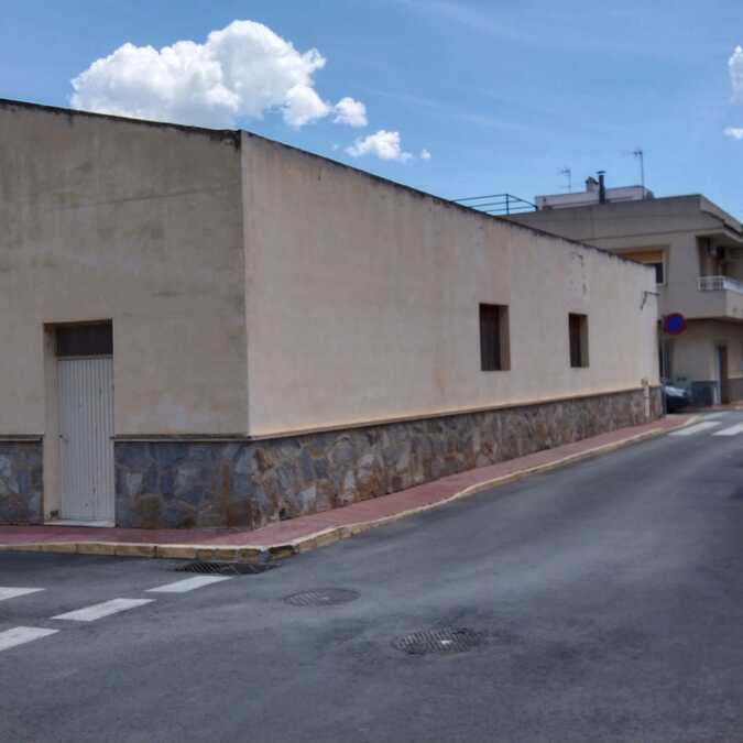Commercial for Sale in Daya Vieja, Alicante