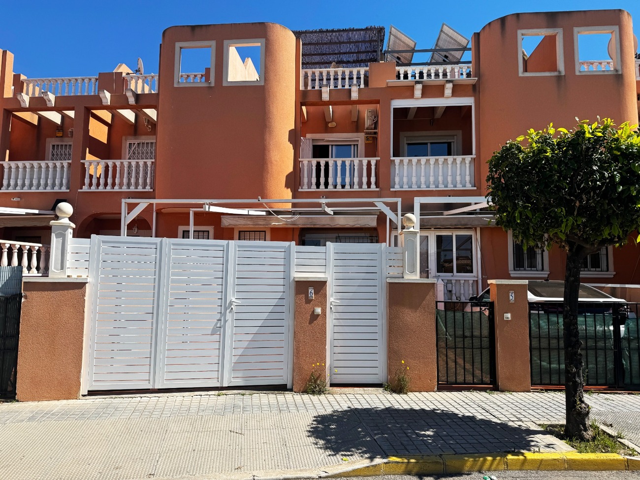 town-house-torrevieja-mss5279-1 Town House for Sale in Torrevieja, Alicante