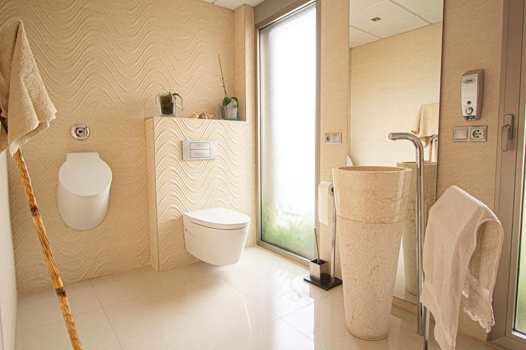 Villa for Sale in Alfas del Pi, Alicante