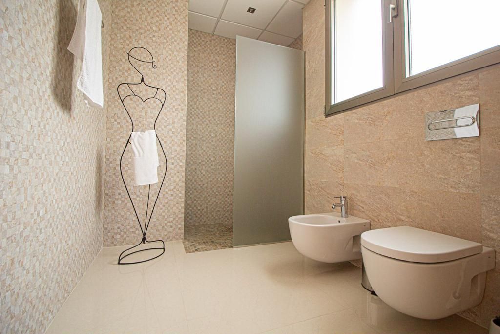 Villa for Sale in Alfas del Pi, Alicante