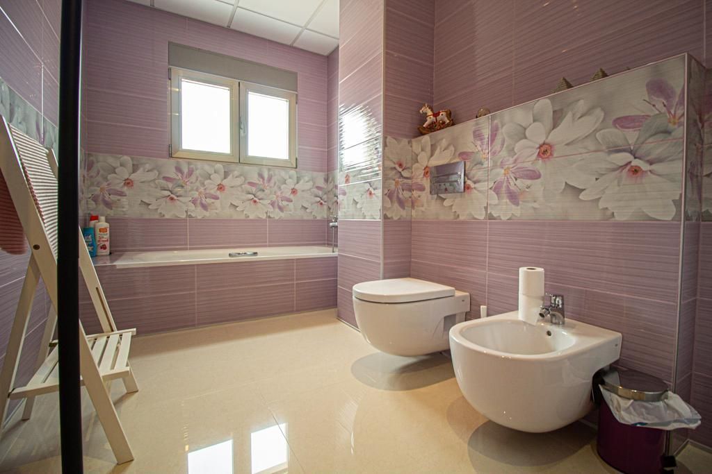 Villa for Sale in Alfas del Pi, Alicante
