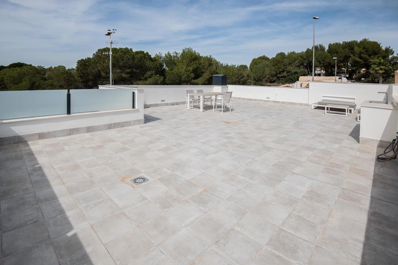 Villa for Sale in Pinar de Campoverde, Alicante