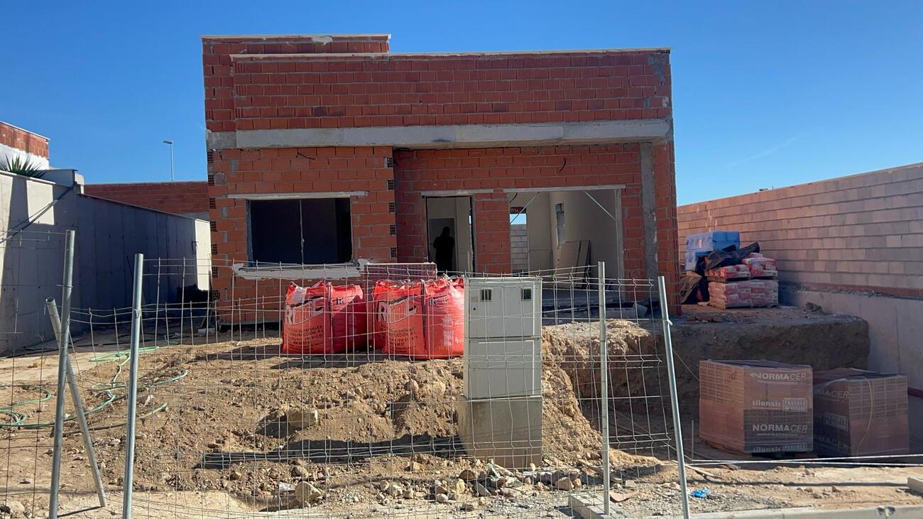 Villa for Sale in Pinar de Campoverde, Alicante