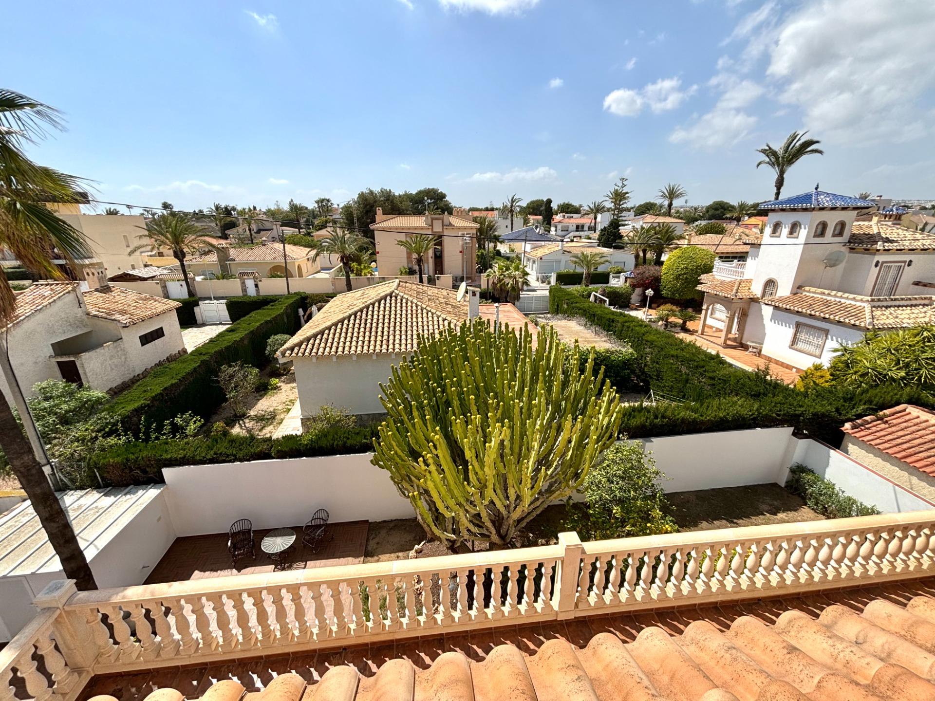 Villa for Sale in Cabo Roig, Alicante