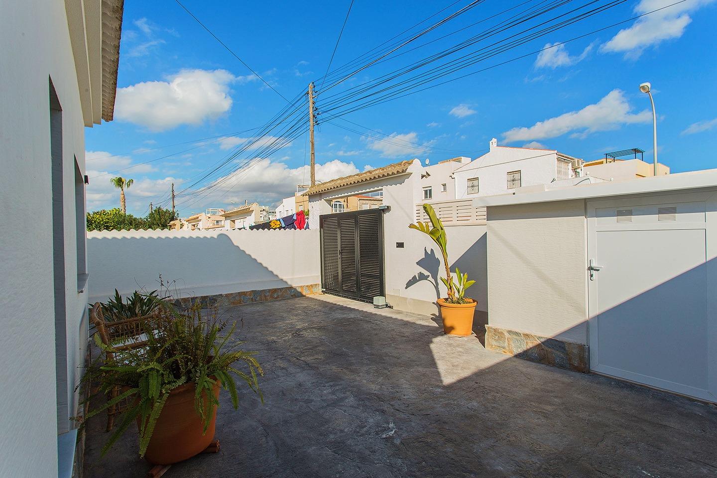 Town House for Sale in Torrevieja, Alicante