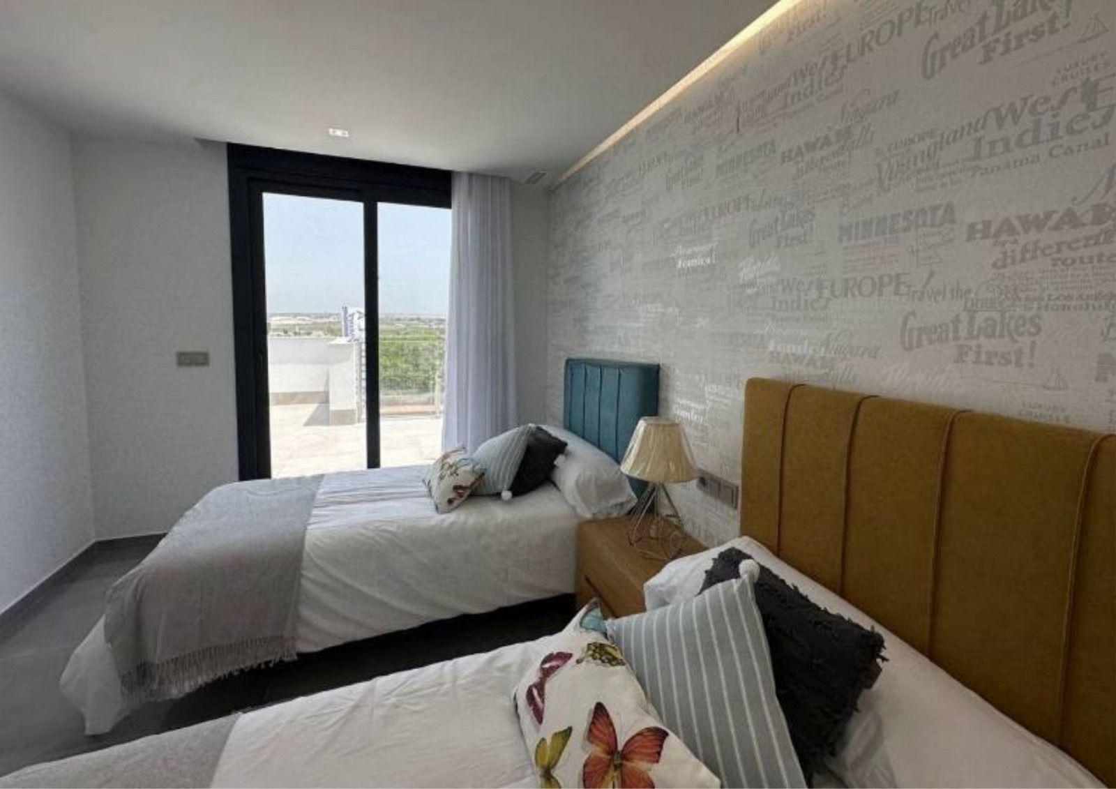 Villa for Sale in Torrevieja, Alicante