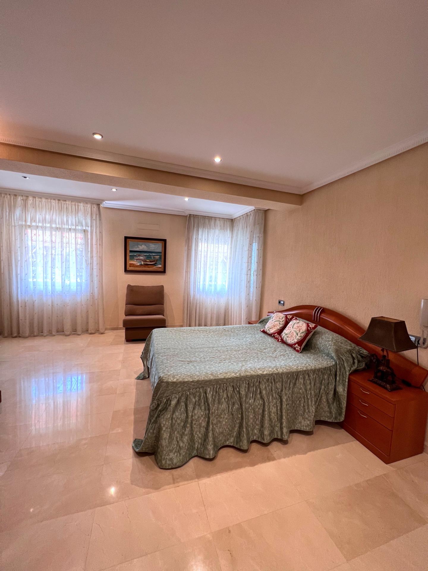 Duplex for Sale in Torrevieja, Alicante