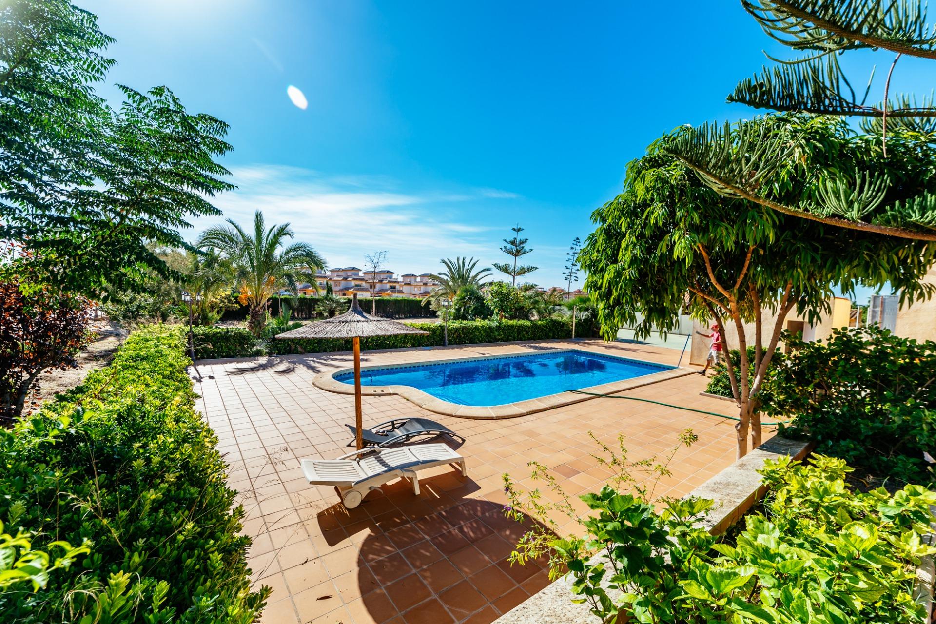 3-1 Villa for Sale in Los Montesinos, Alicante