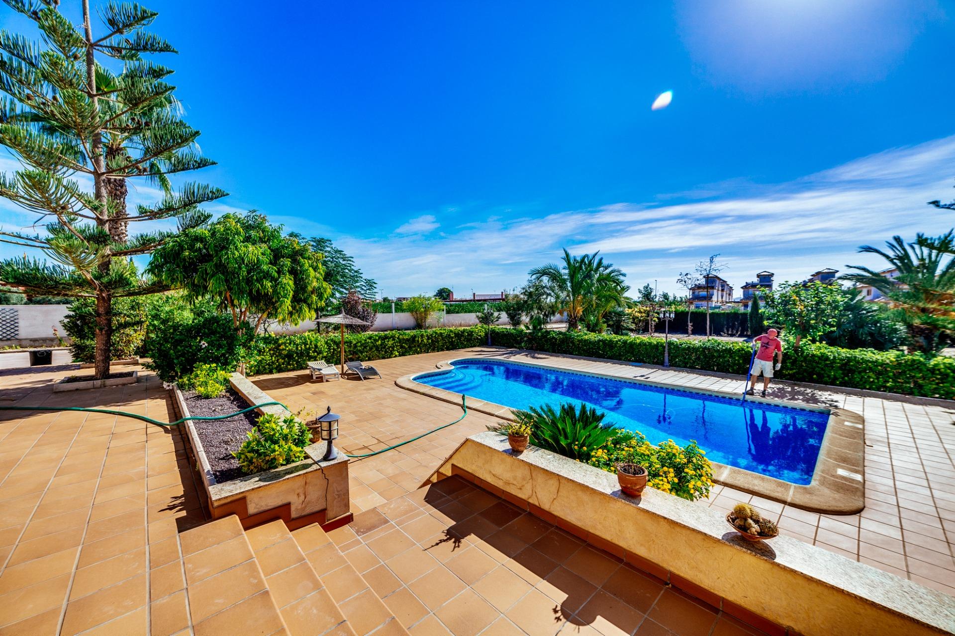 Villa for Sale in Los Montesinos, Alicante