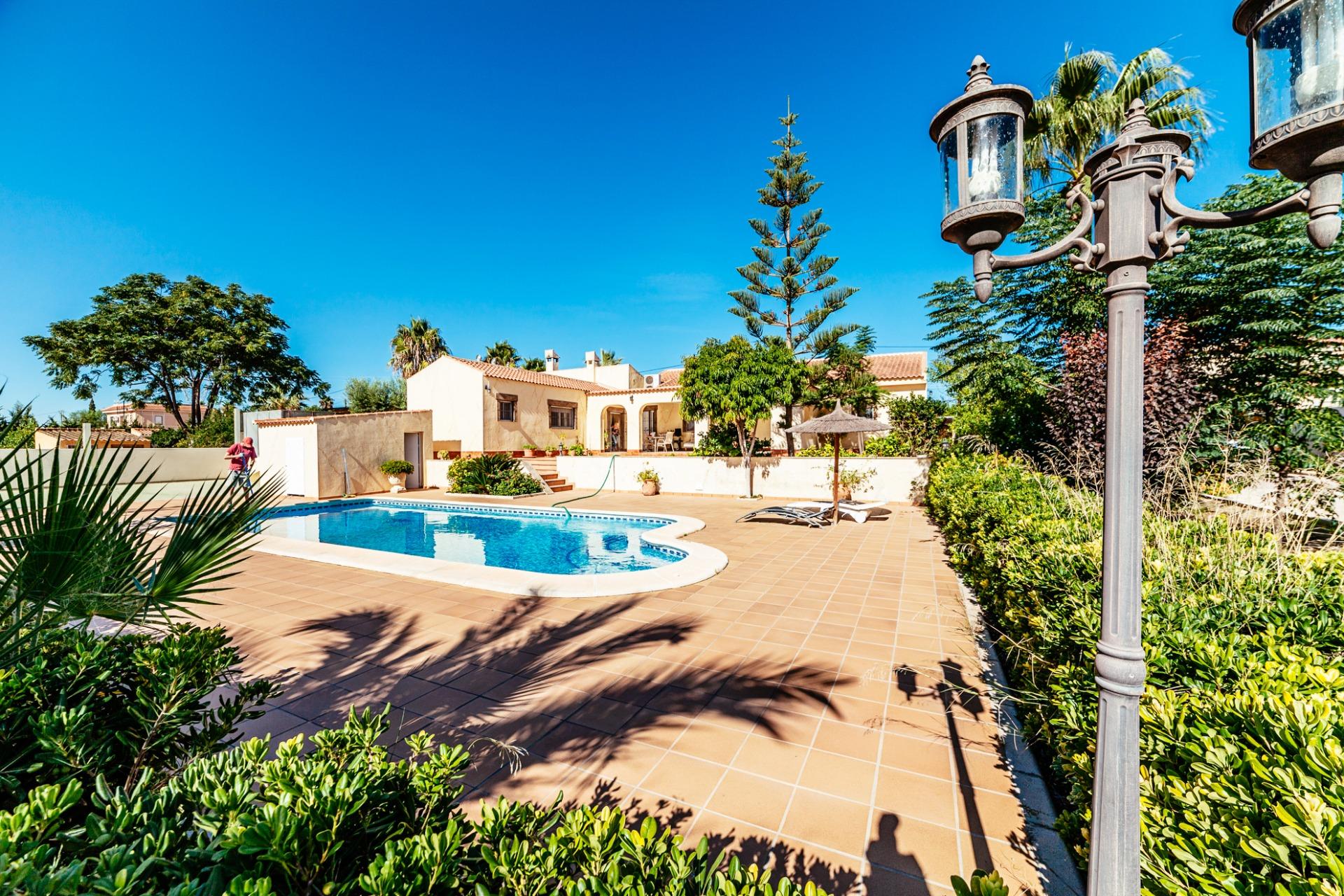 Villa for Sale in Los Montesinos, Alicante