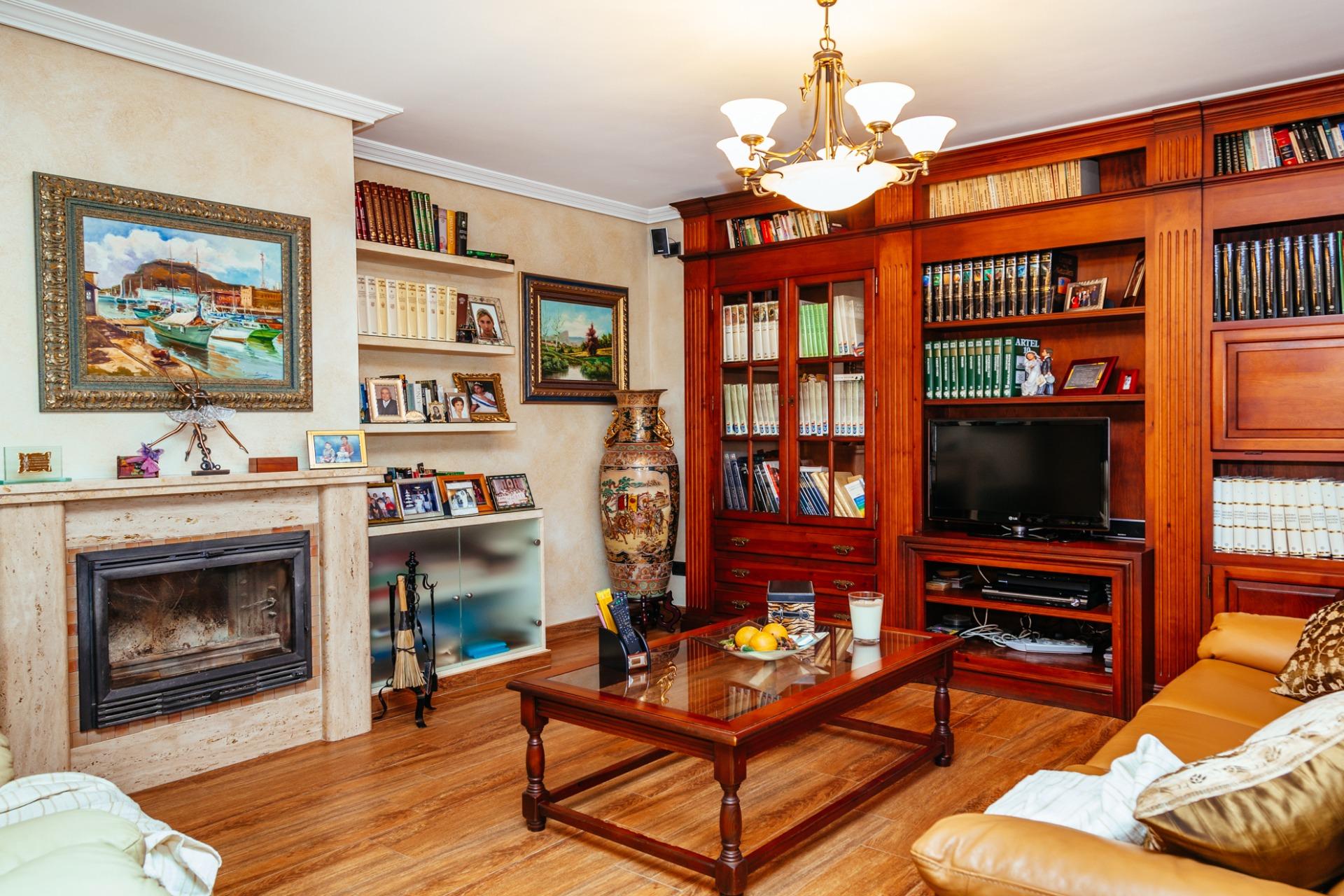 Villa for Sale in Los Montesinos, Alicante