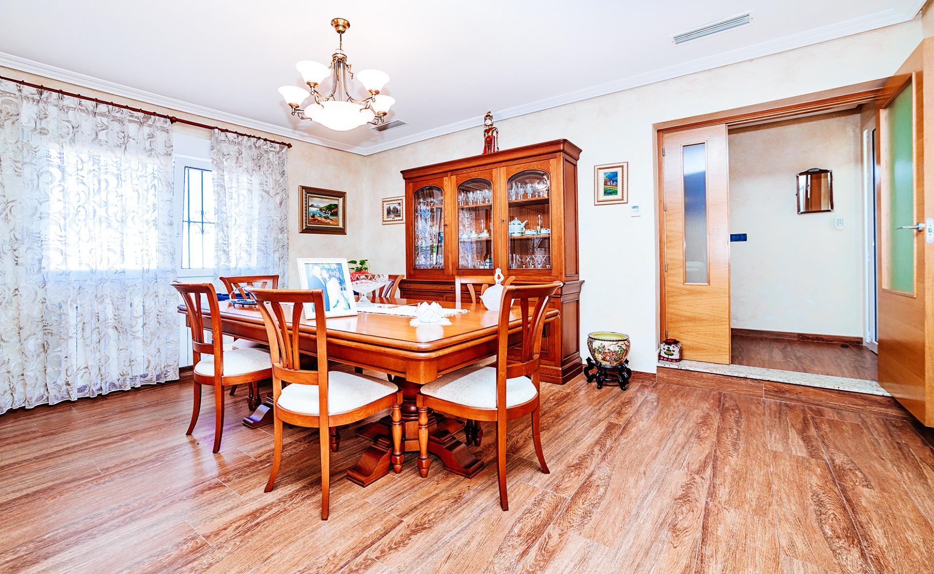Villa for Sale in Los Montesinos, Alicante