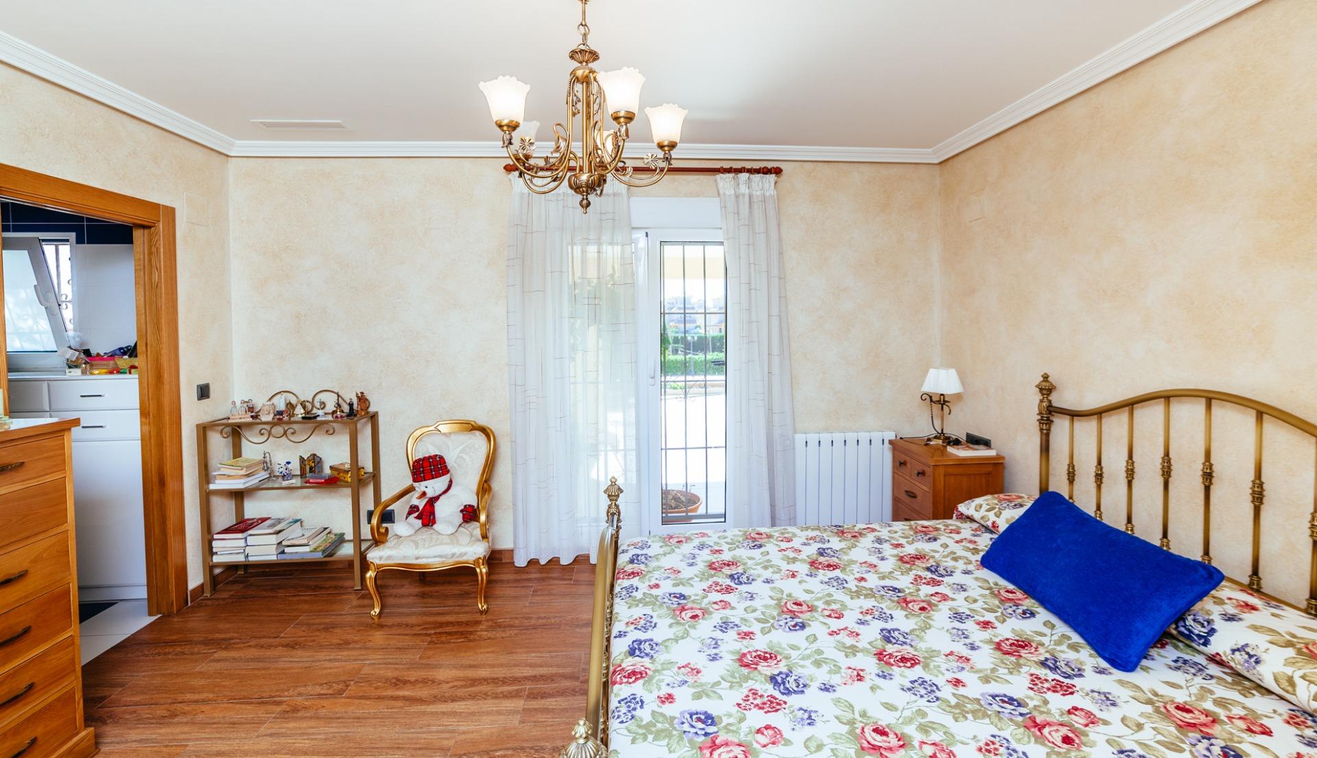 Villa for Sale in Los Montesinos, Alicante