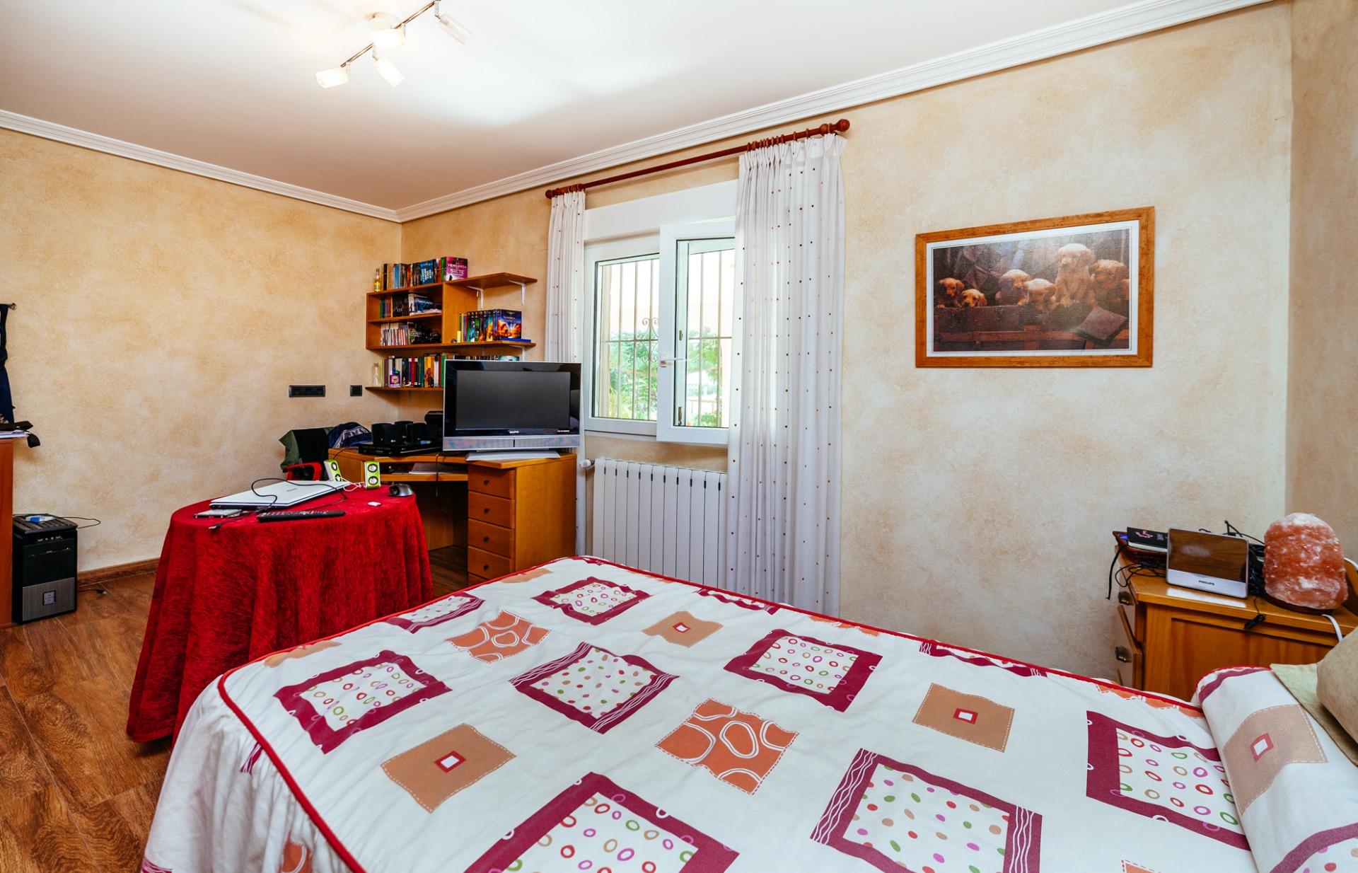 Villa for Sale in Los Montesinos, Alicante