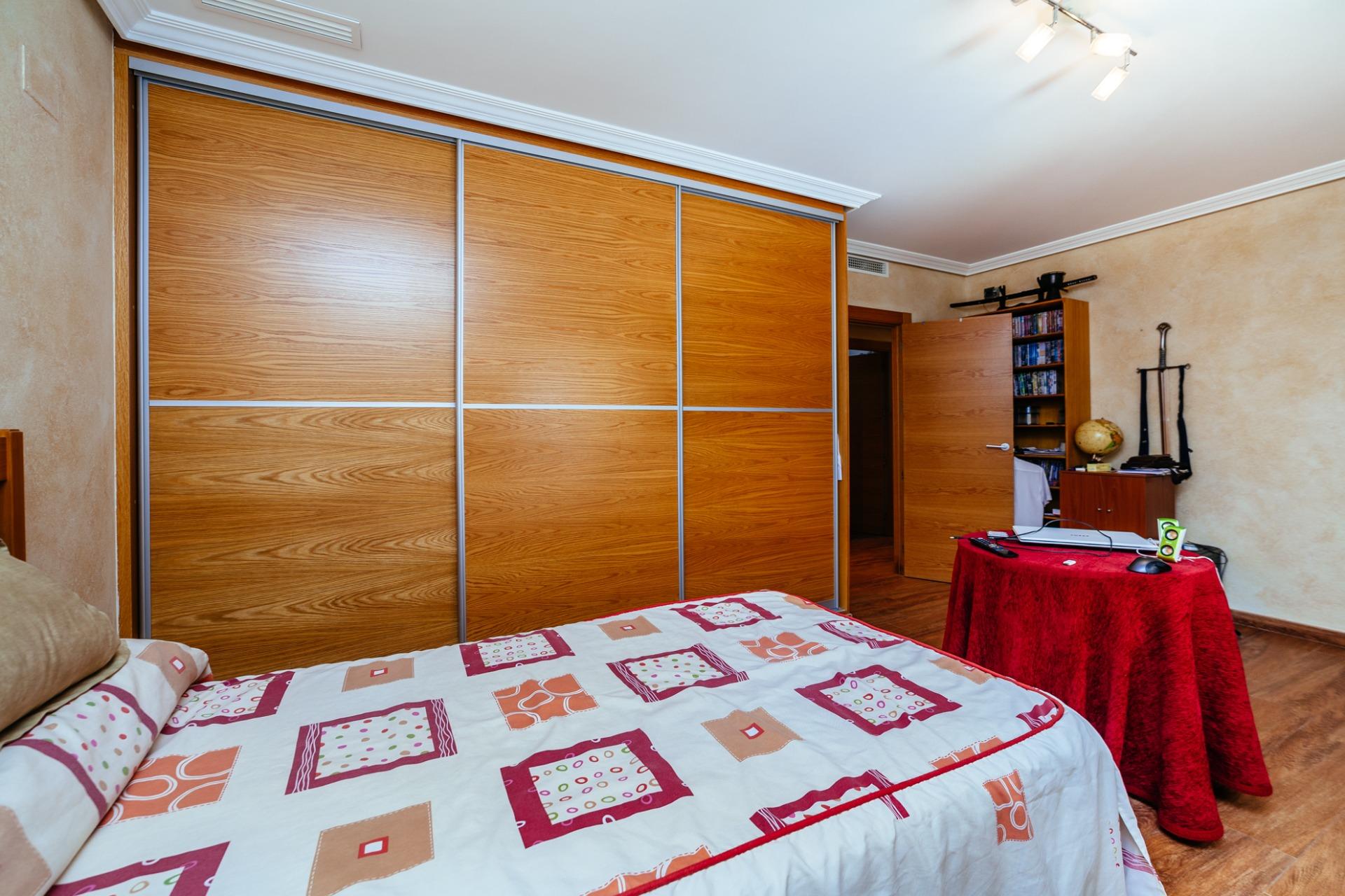 Villa for Sale in Los Montesinos, Alicante