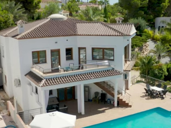 Villa for Sale in Altea, Alicante