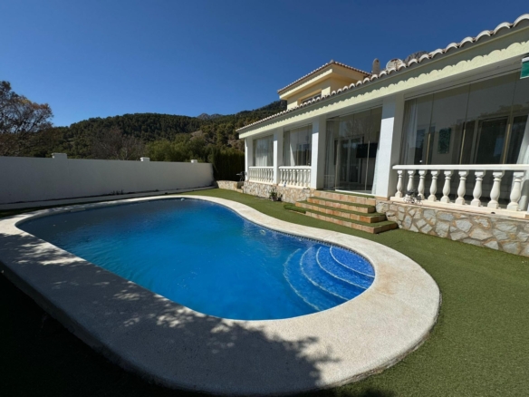 Villa for Sale in Altea, Alicante