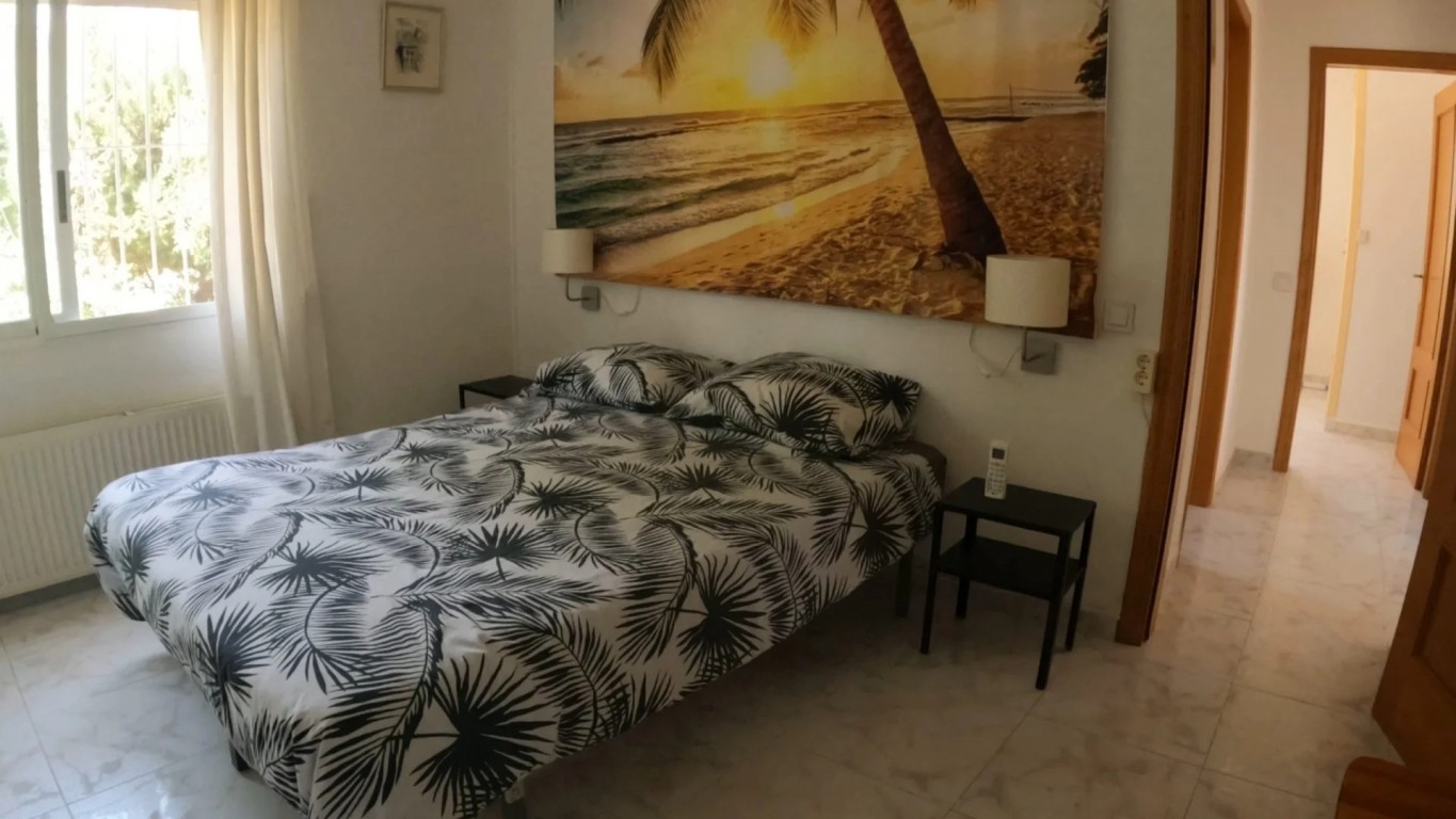 Villa for Sale in Alfas del Pi, Alicante
