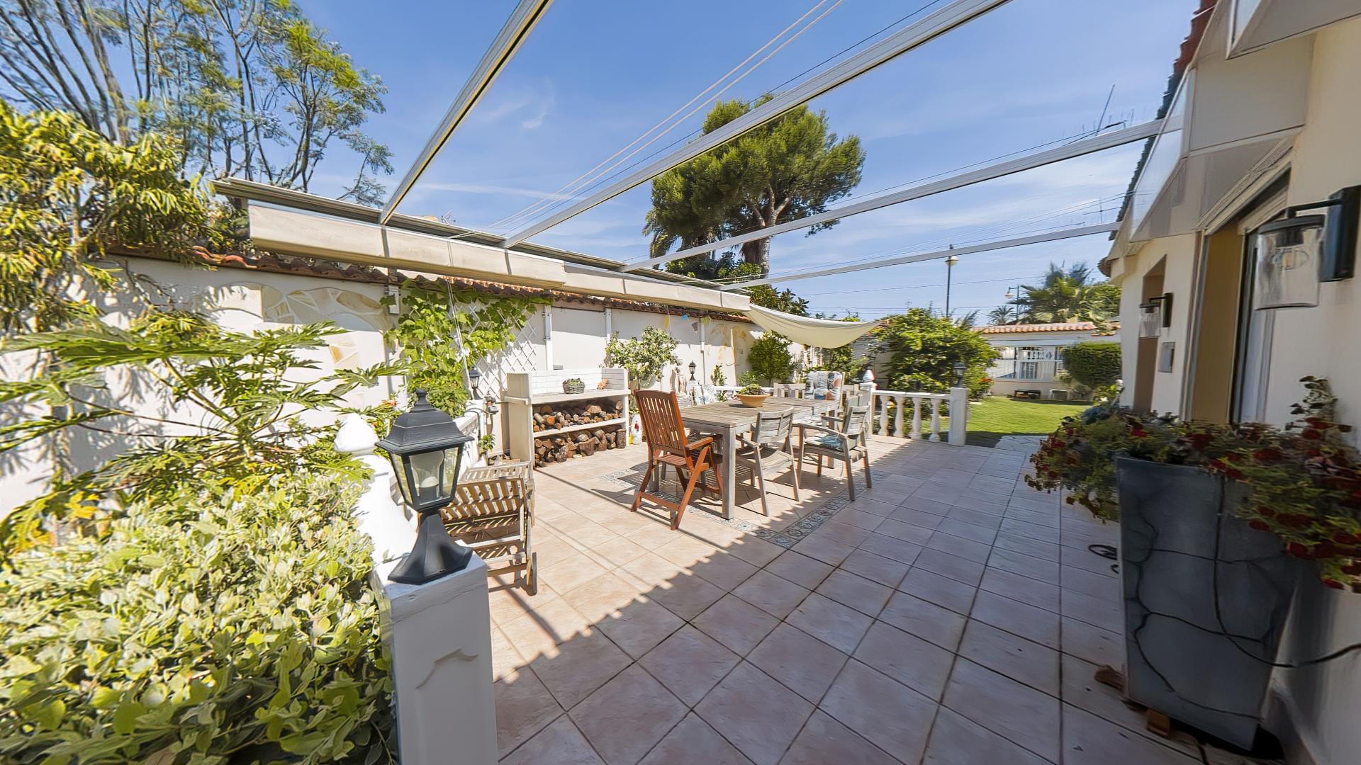 Villa for Sale in Torrevieja, Alicante