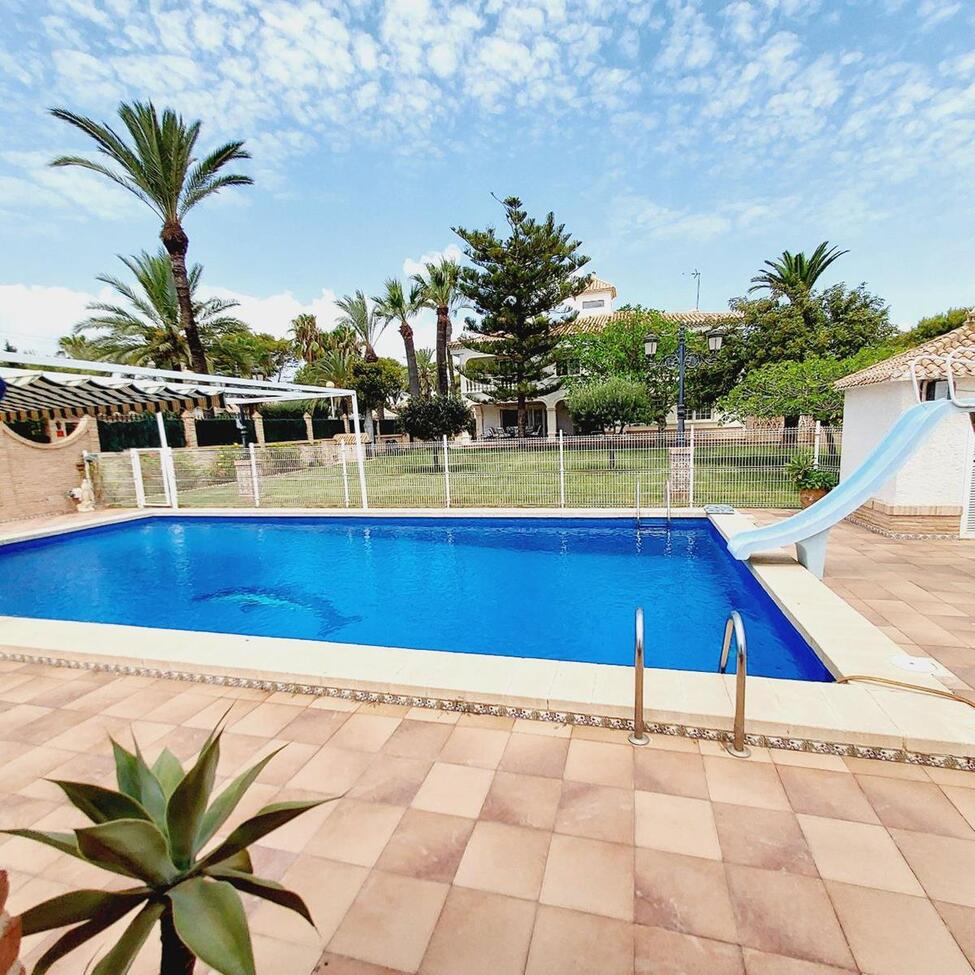 Villa for Sale in Orihuela Costa, Alicante