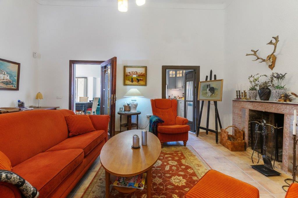 Country House for Sale in Dolores, Alicante