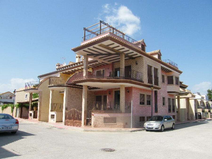 16-for-sale-in-daya-nueva-11697910-large Town House for Sale in Daya Nueva, Alicante