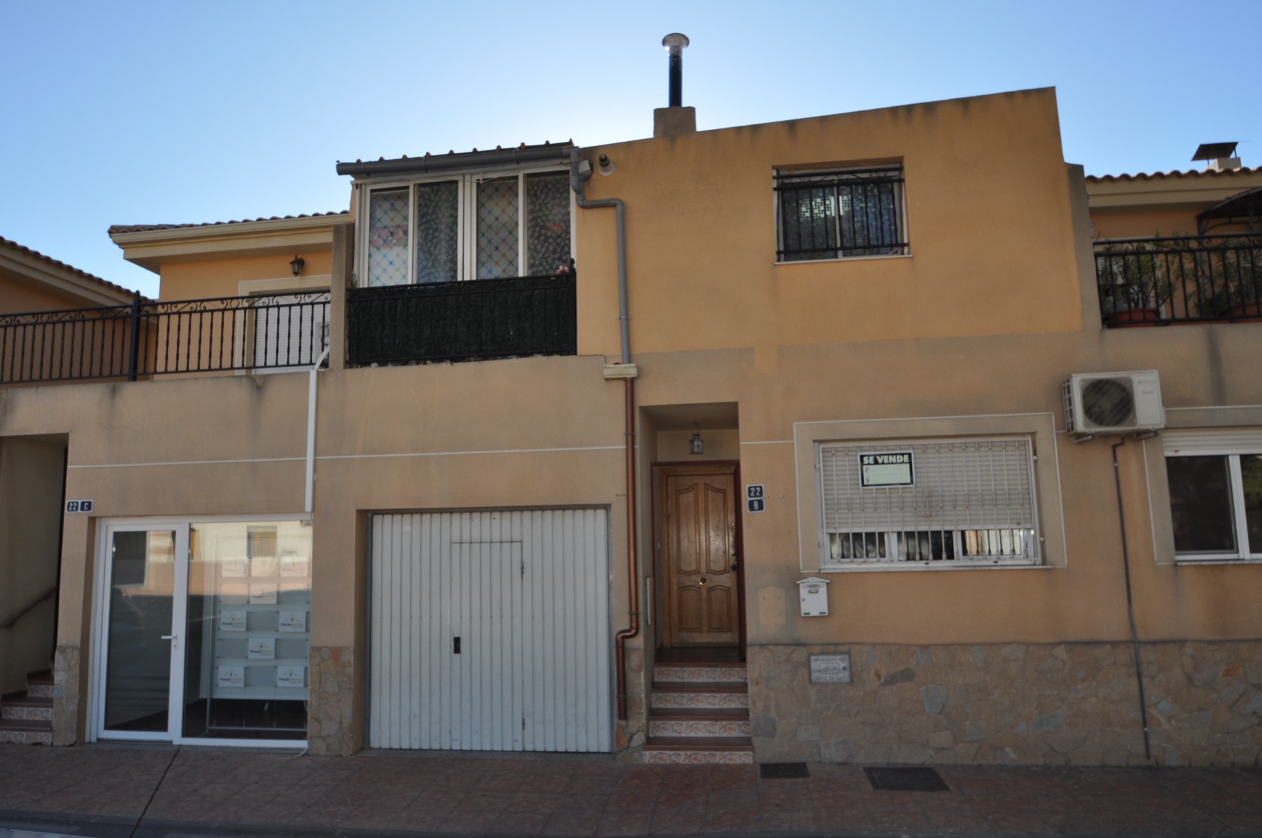 o_1ige9hi2o13t91r00vlg1mid1pt76q Town House for Sale in Pinoso, Alicante
