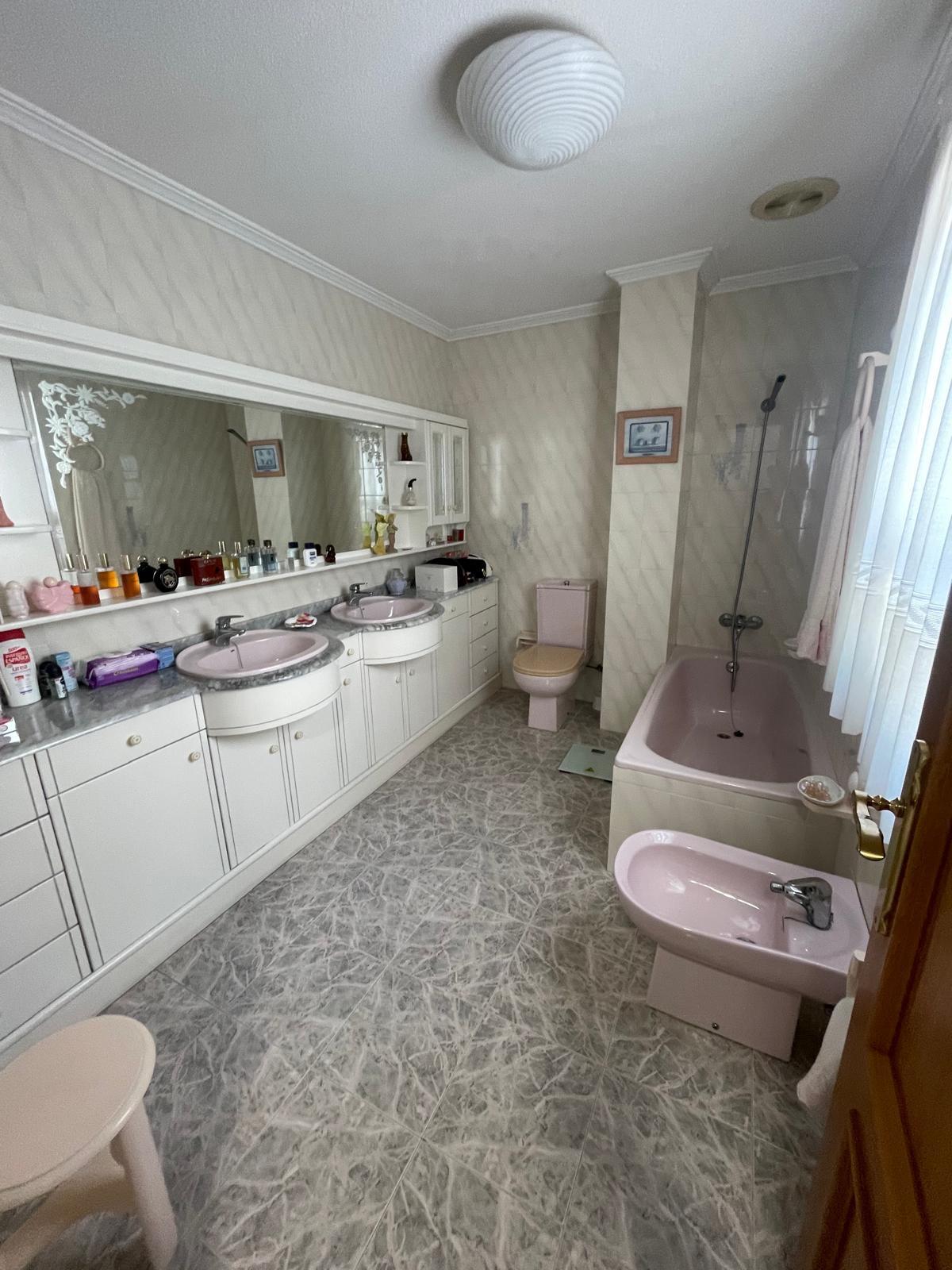Apartment for Sale in Torrevieja, Alicante