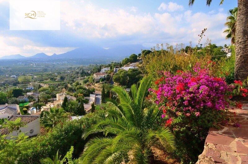 Town House for Sale in Altea, Alicante