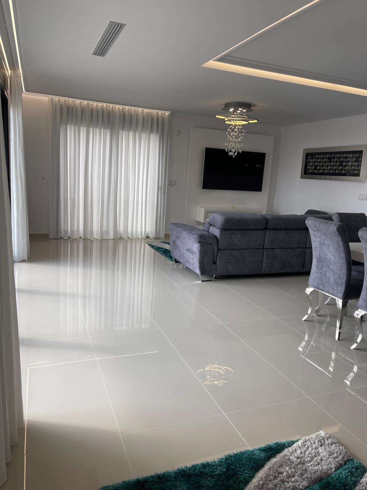Villa for Sale in San Miguel de Salinas, Alicante