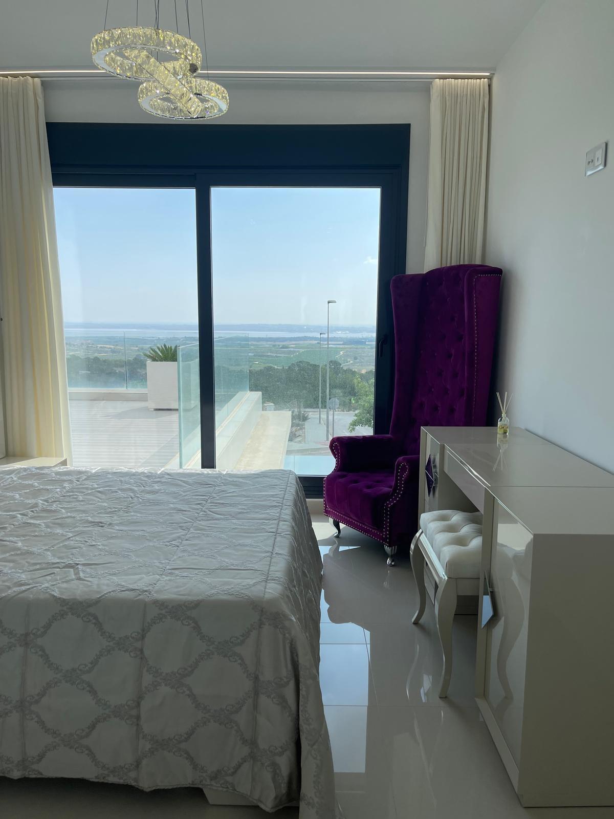 Villa for Sale in San Miguel de Salinas, Alicante