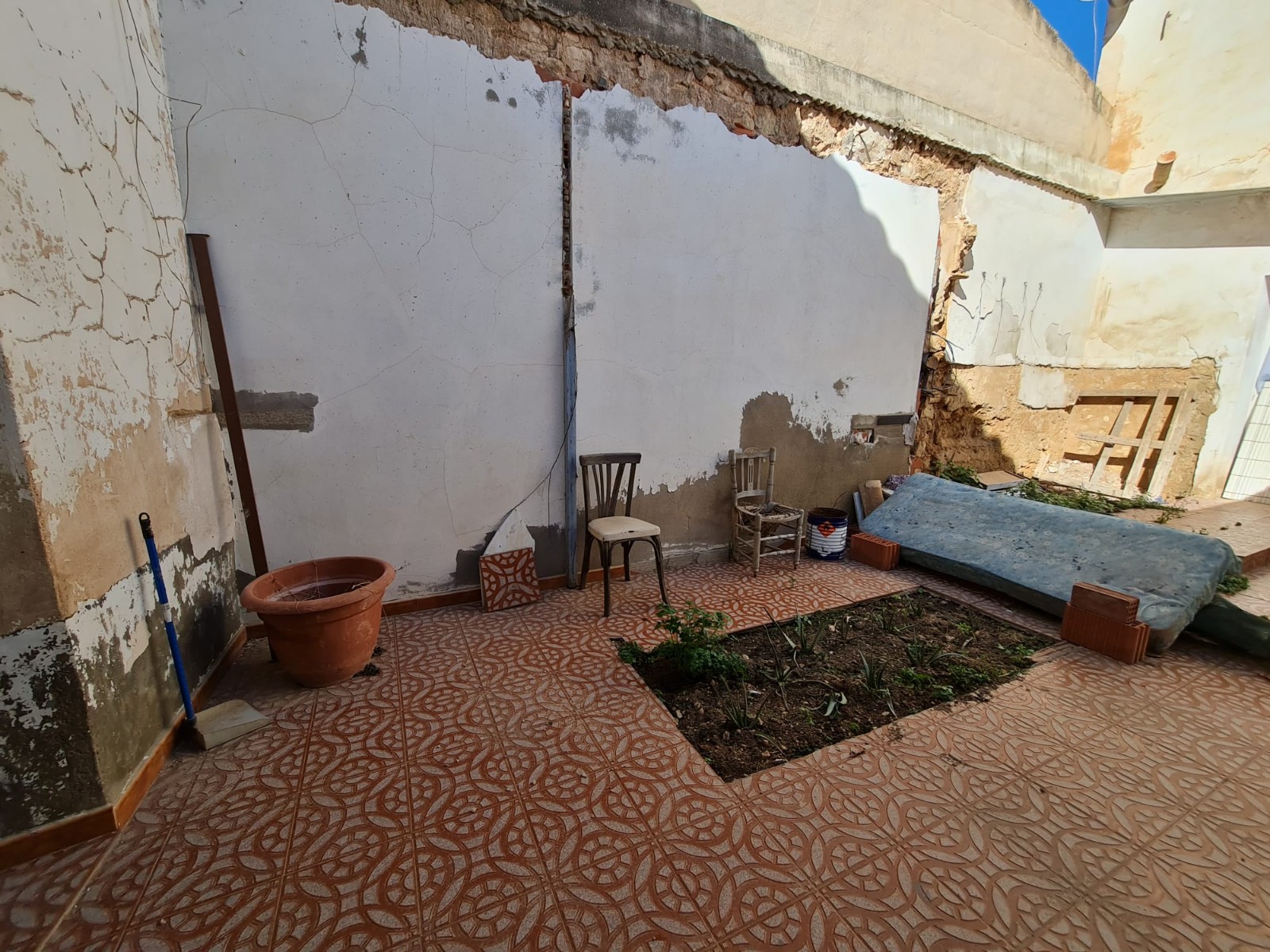 Town House for Sale in Pinoso, Alicante