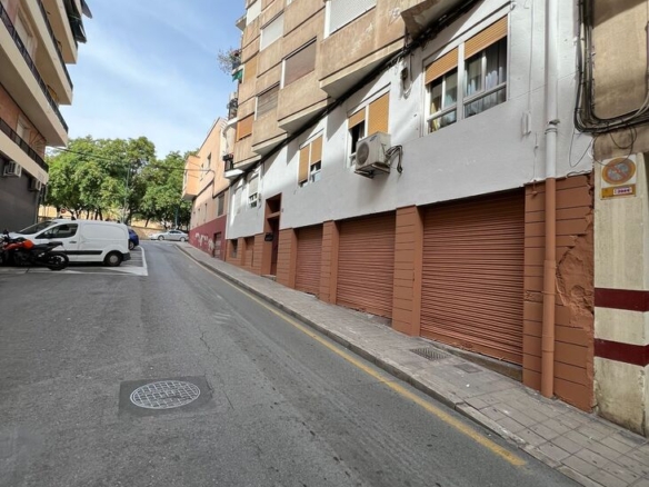 Commercial for Sale in Alicante, Alicante