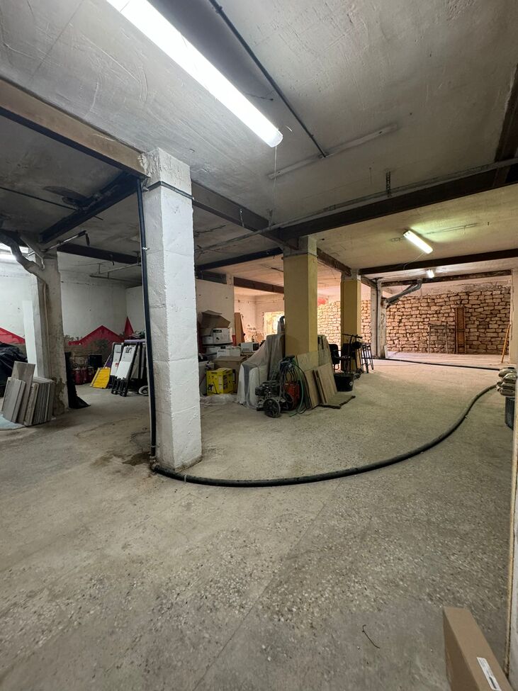 Commercial for Sale in Alicante, Alicante