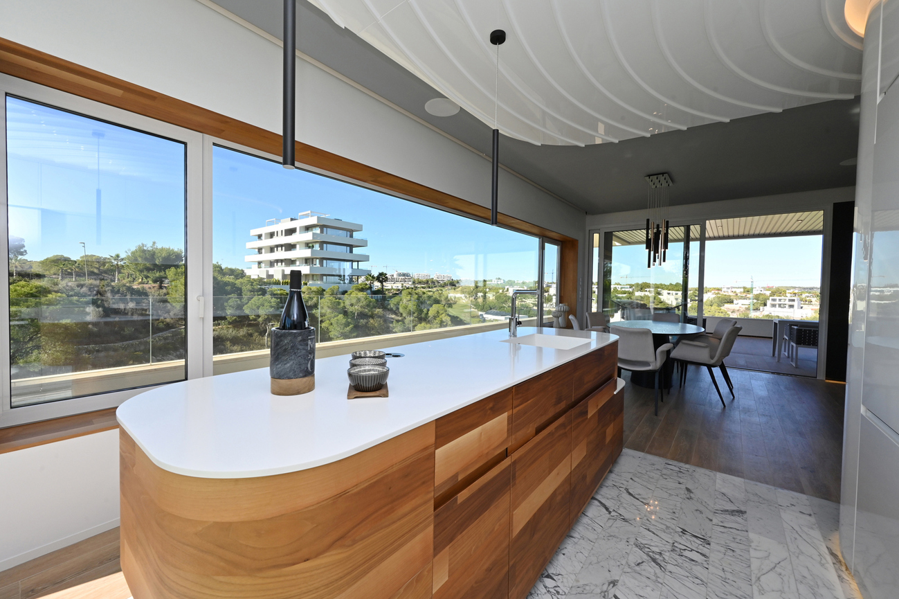 Apartment for Sale in Las Colinas Golf, Alicante