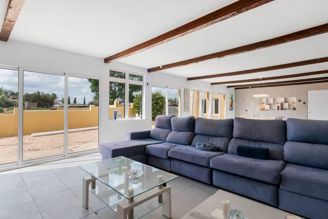 Finca for Sale in Los Montesinos, Alicante