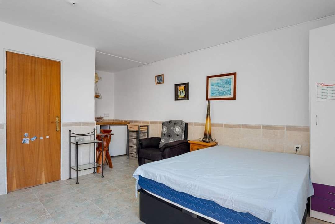 Finca for Sale in Los Montesinos, Alicante