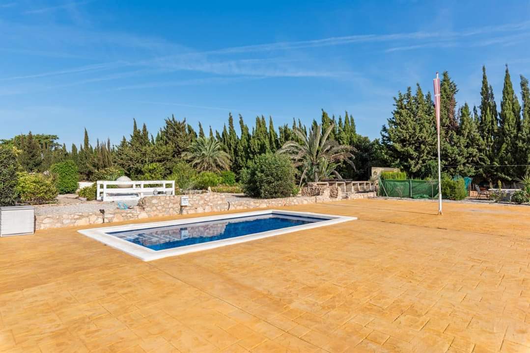 Finca for Sale in Los Montesinos, Alicante