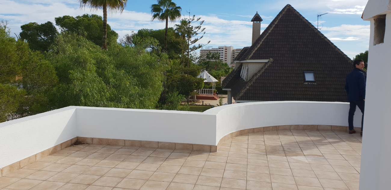 Villa for Sale in La Zenia, Alicante